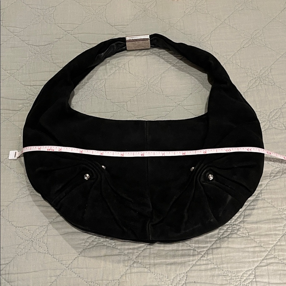 YVES SAINT LAURENT Mombasa hobo bag in black suede w/ Diamond studs & Ruching - Picture 13 of 16